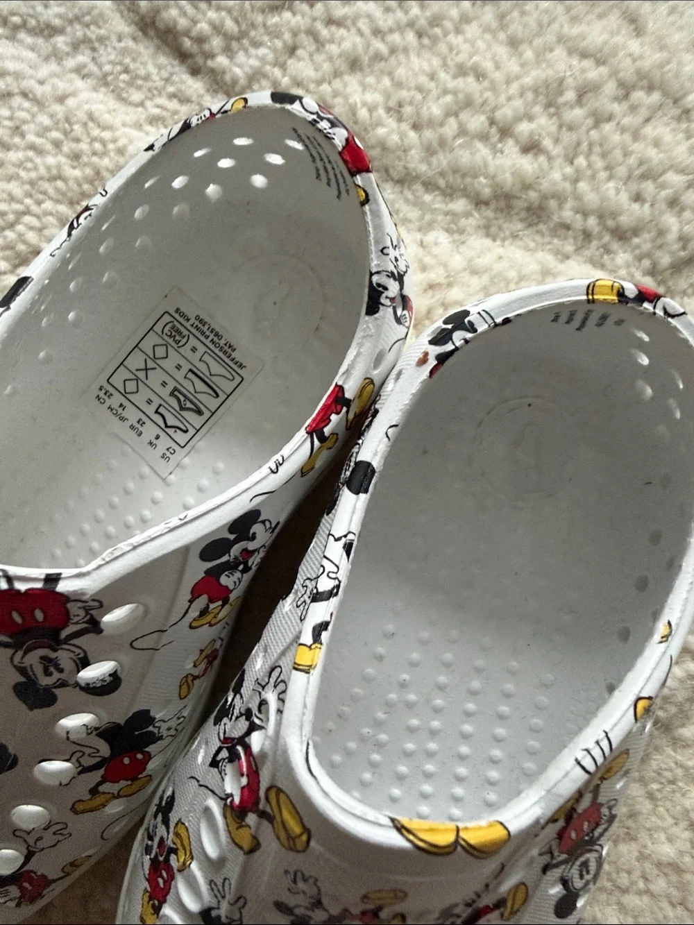 Native c7 Kids Mickey Mouse White Slip-On Shoes